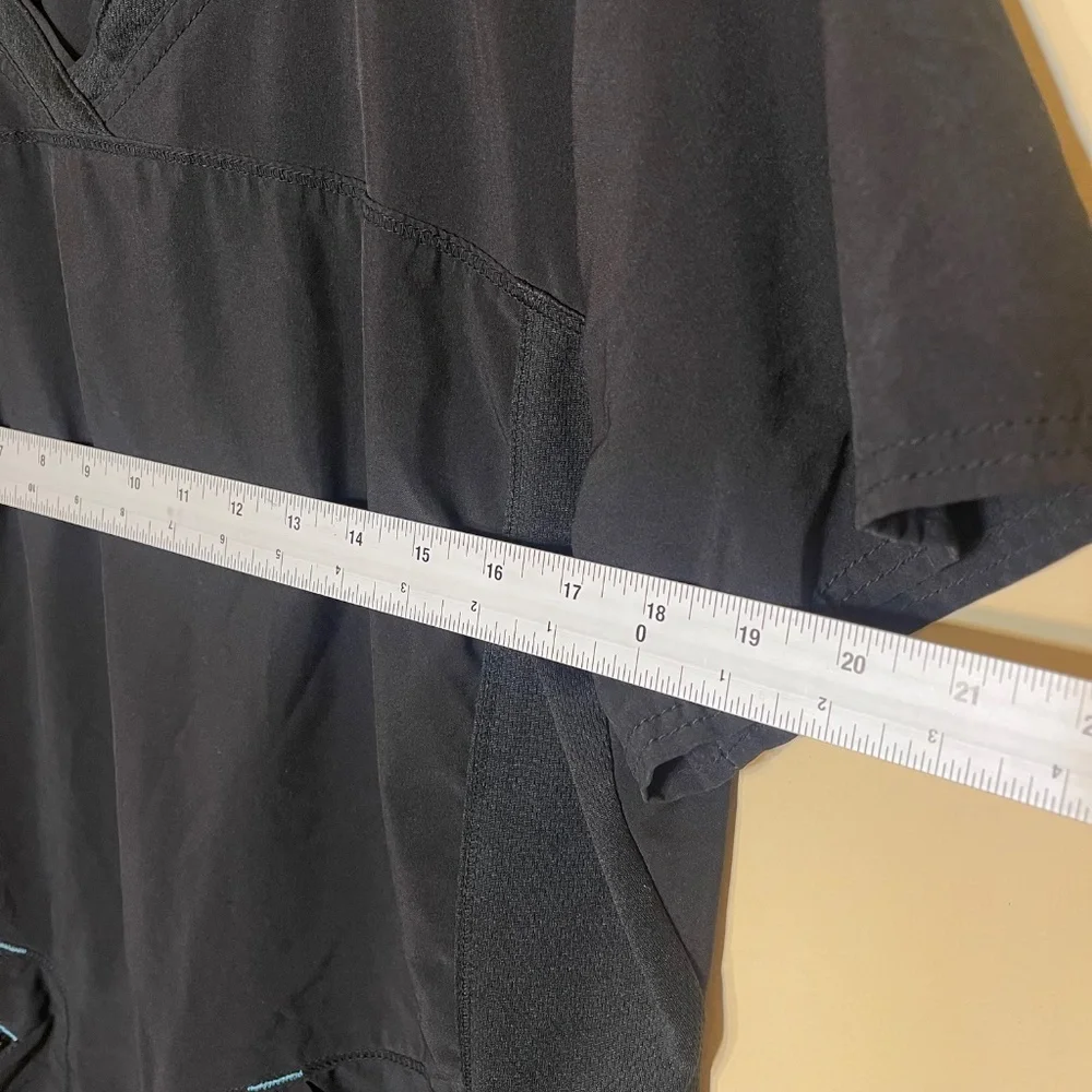 Figs Black Women's Top - Picture 7 of 8